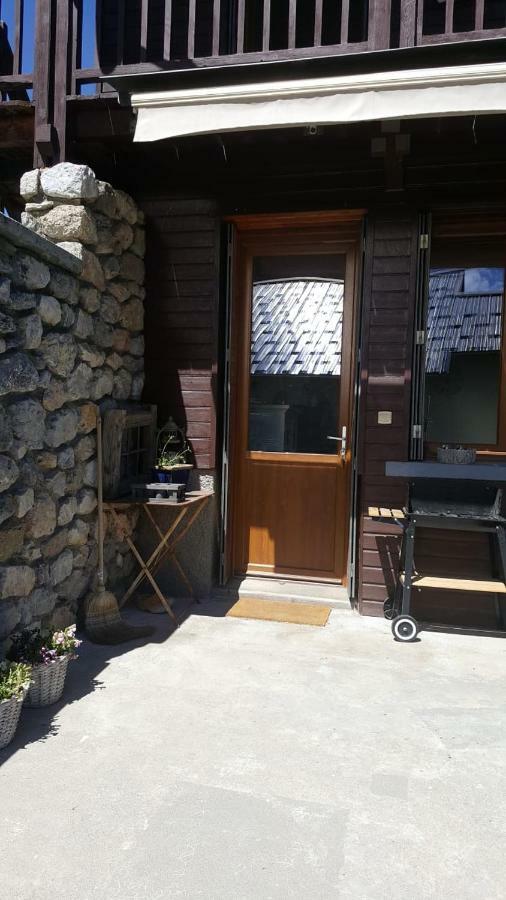 Les Airelles Appartement Val-des-Pres Exterior photo